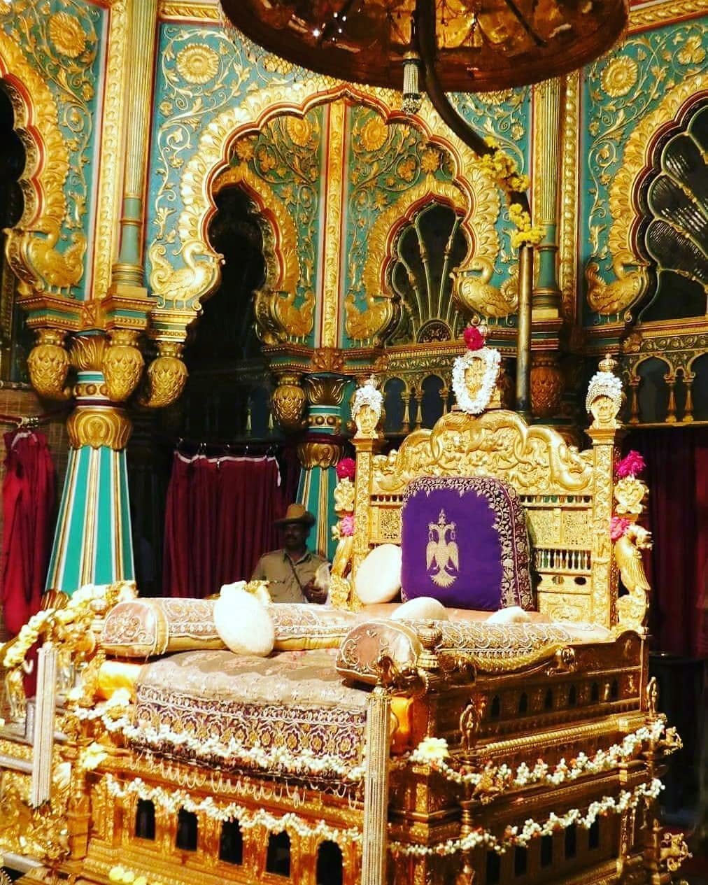 The <em>Ratna Simhasana</em>